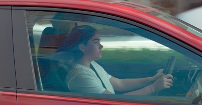 La Experta en Rally, Annia Cilloniz, Desvela los Secretos para Seleccionar un Auto con Estilo y Seguridad