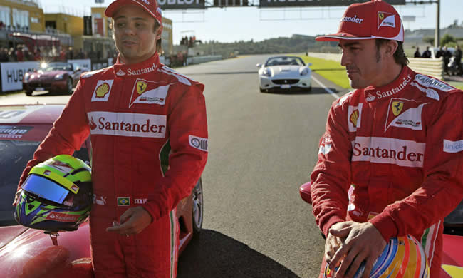  Fernando Alonso (d) y el brasileño Felipe Massa