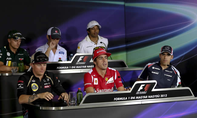 Pilotos señalan a Alonso como favorito para ganar el Mundial