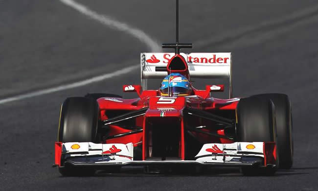 El Ferrari progresa lenta pero adecuadamente