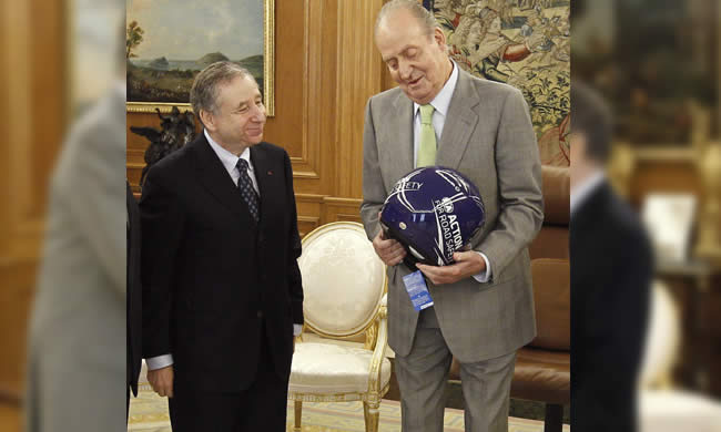 El Rey de España recibe la Medalla de Oro de la FIA