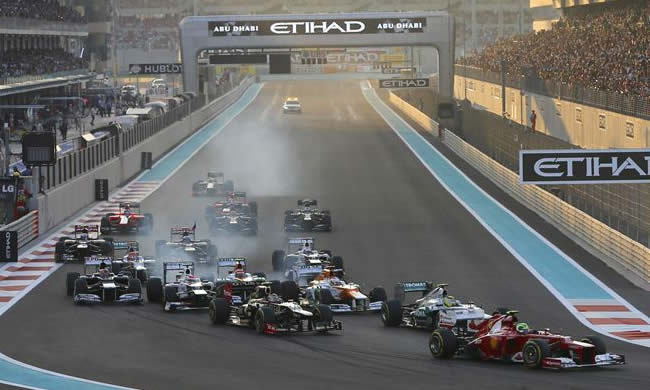 Accidente entre Rosberg y Karthikeyan