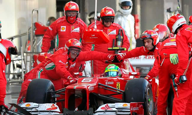 Felipe Massa renueva con Ferrari hasta el final de 2013