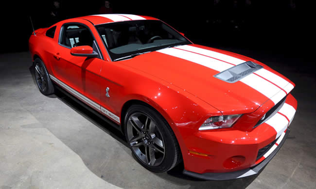 Ford Mustang Shelby GT 500.