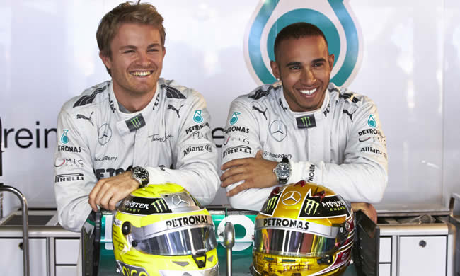 Lewis Hamilton y Nico Rosberg de Mercedes AMG Petronas.