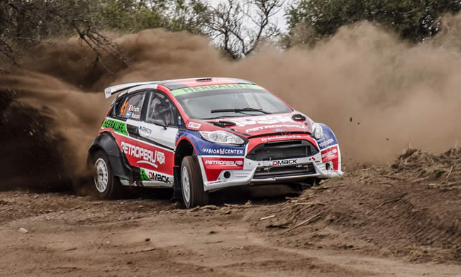 Nicolas Fuchs en su auto