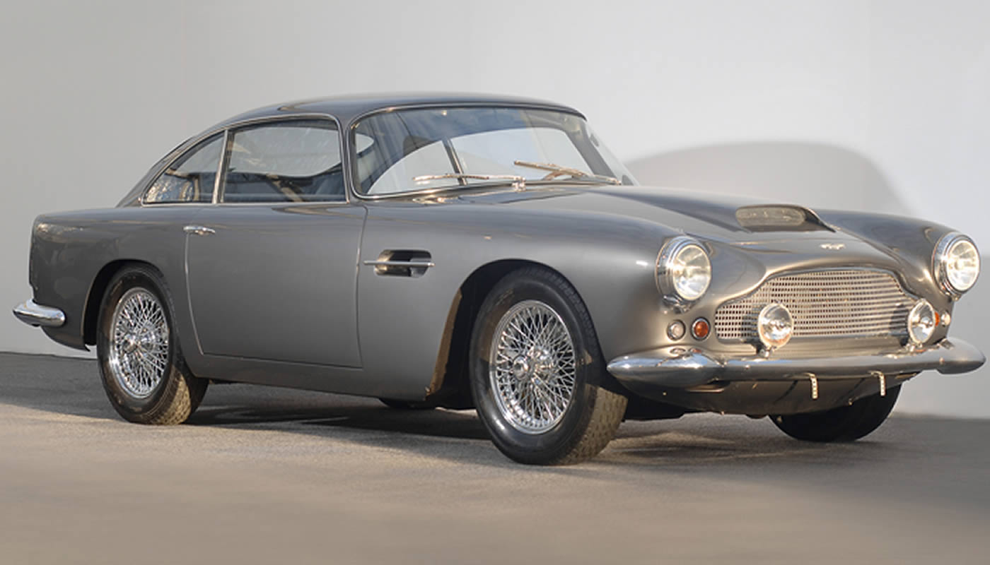 Aston Martin DB4