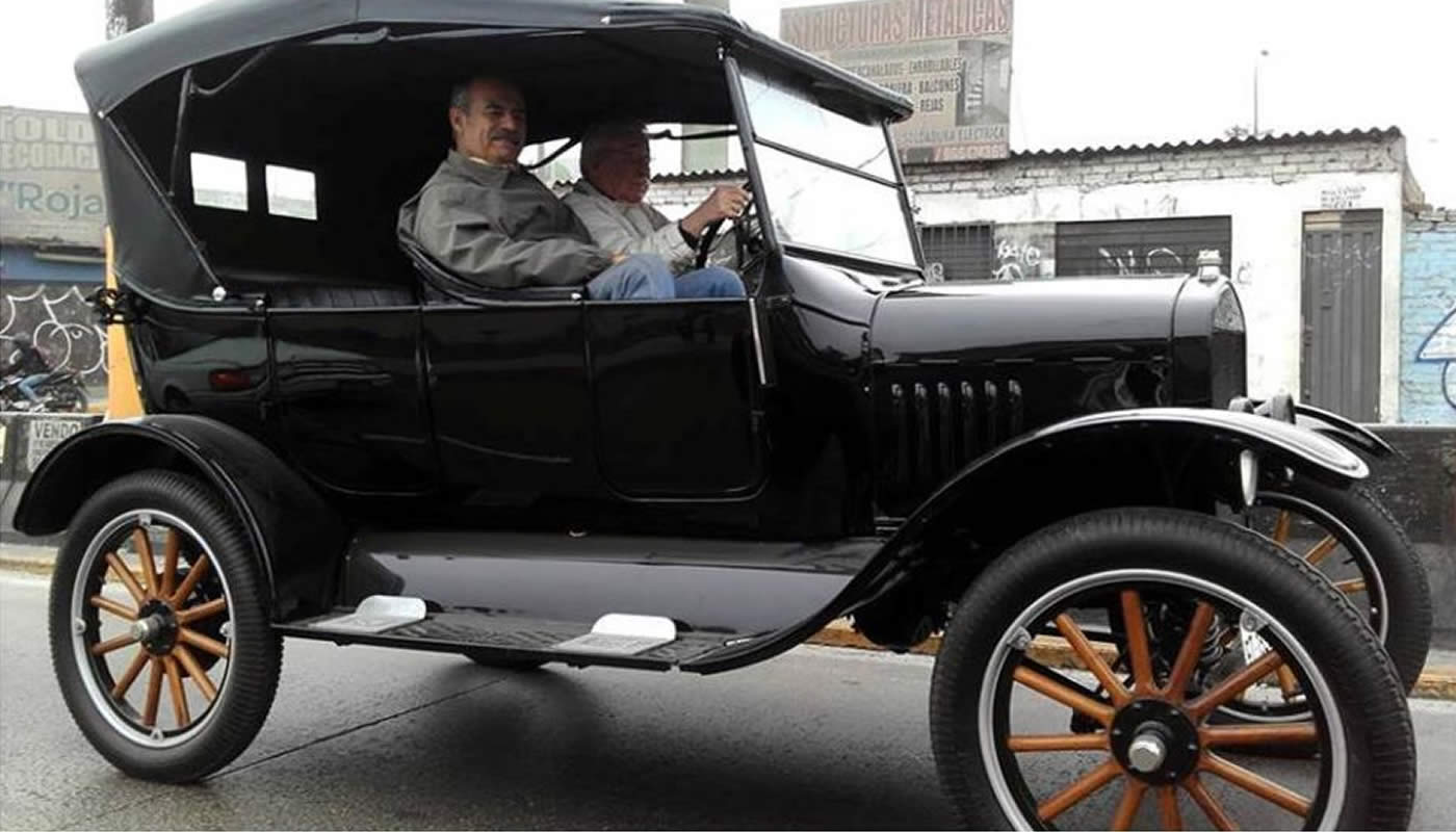 Se realizará exhibición de autos clásicos en el Jockey Plaza