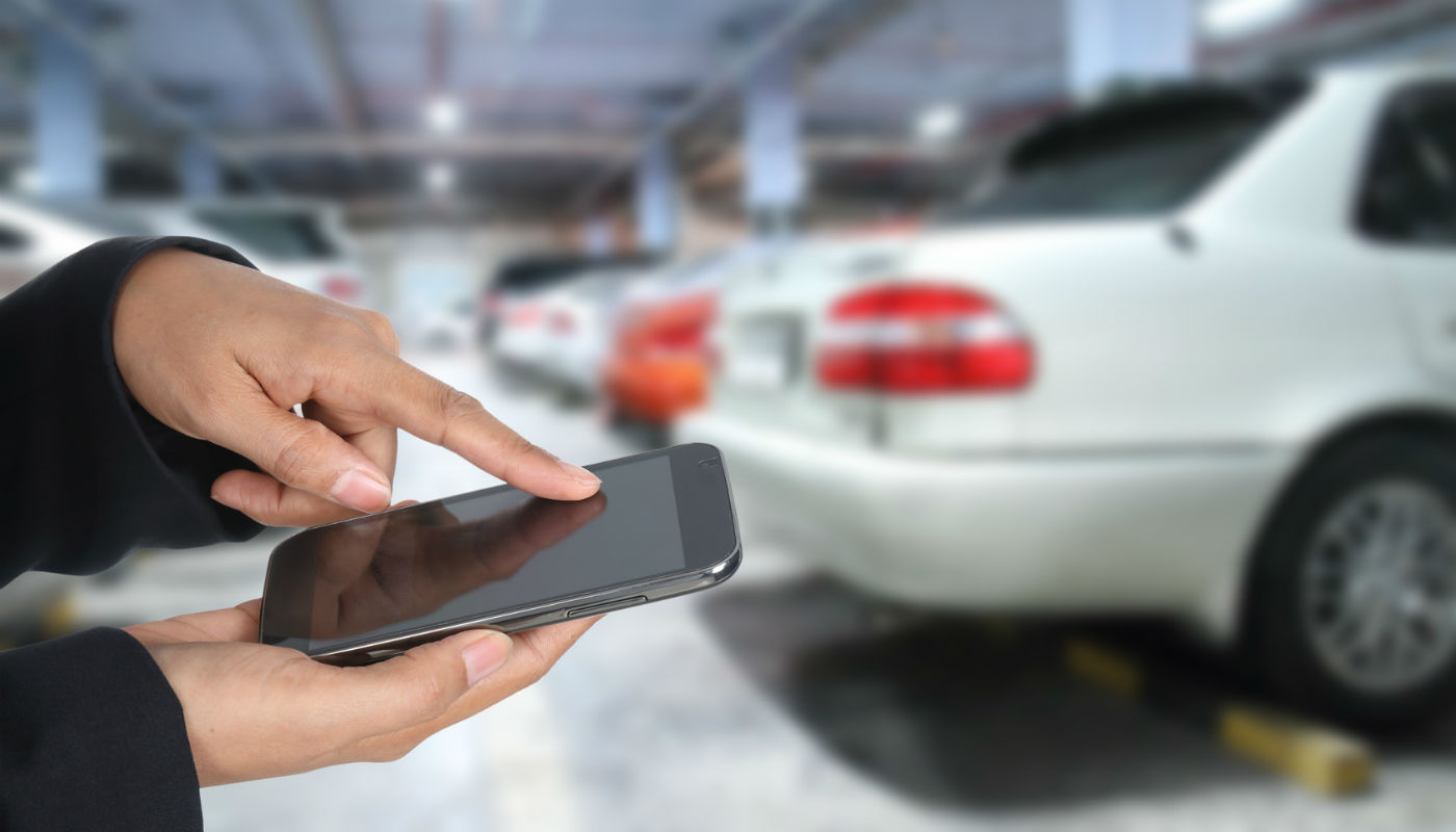 Aplicaciones móviles para encontrar estacionamiento sin pasar por apuros