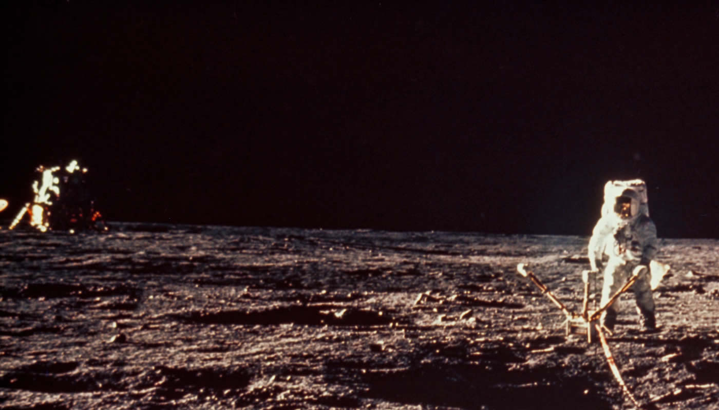 ¿Cómo llegó Ford a ser parte de la llegada del hombre en la Luna?