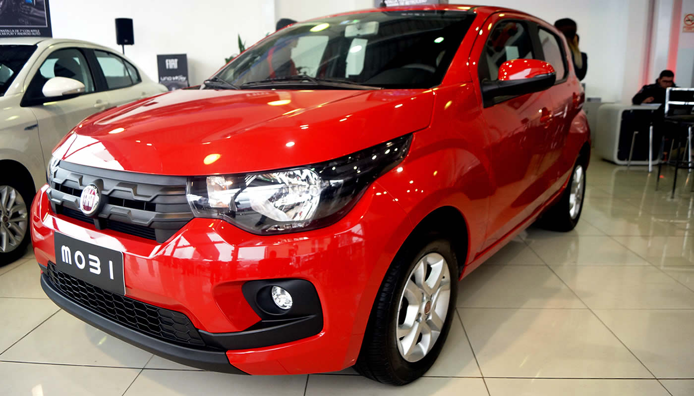Se presentó en el local de Divemotor el Fiat Mobi y Ram 1000