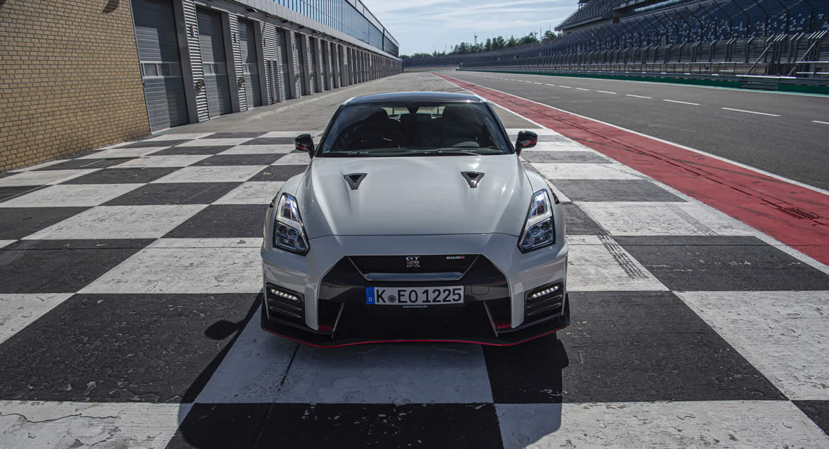Nissan incorpora los turbos del GT3 de competición al modelo de calle