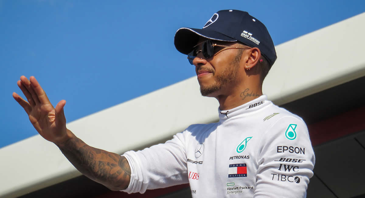 Lewis Hamilton ya habría iniciado renovación con Mercedes