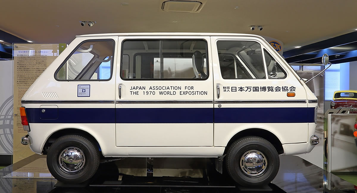 Suzuki remodeló la primera van eléctrica del mundo, que fue fabricado en la década del setenta. 