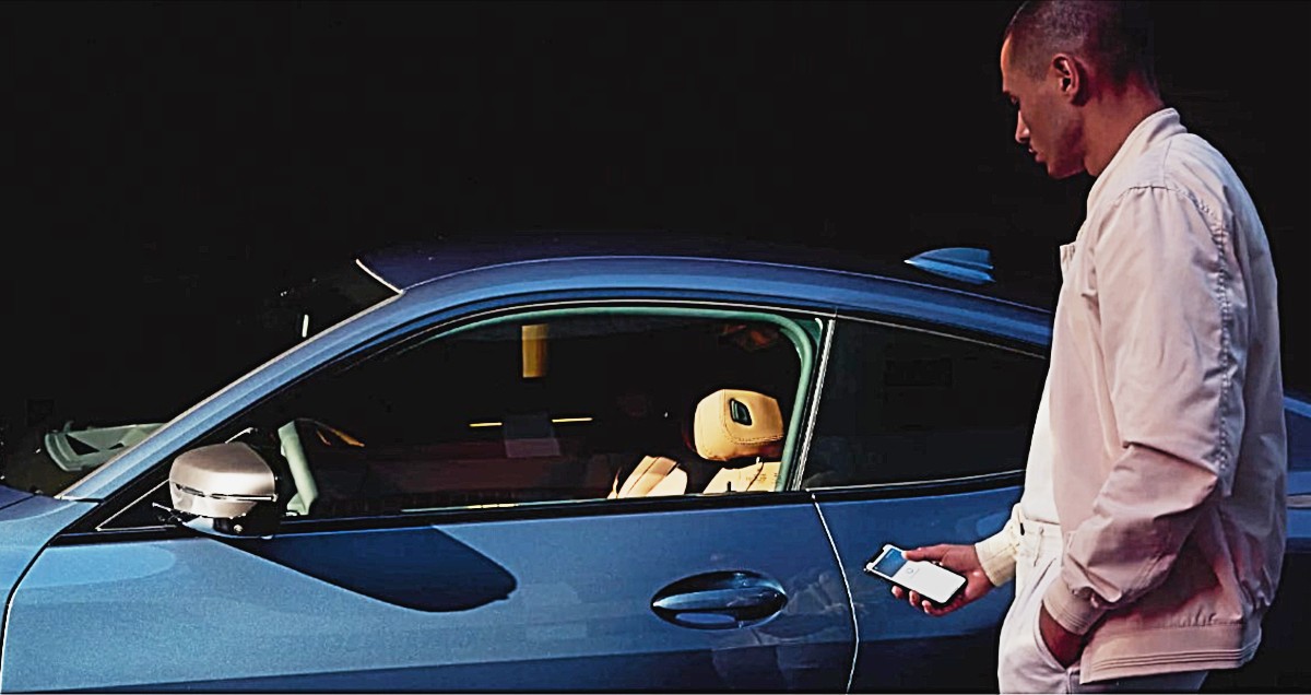BMW Digital Key: abre y cierra la puerta de tu coche de manera cómoda y segura 
