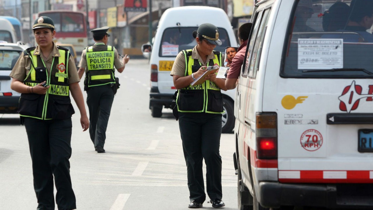 Multa por transitar con vehículo particular durante toque de queda asciende a S/.6450