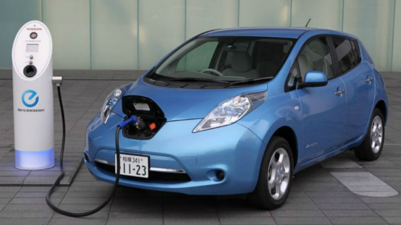 Gobierno brindará facilidades para adquisición de coches eléctricos