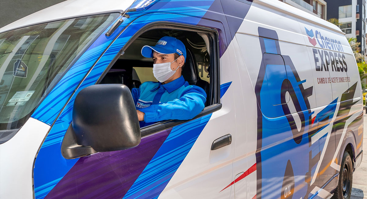 Chevron y Soltrak lanzan taller móvil para lubricación de vehículos
