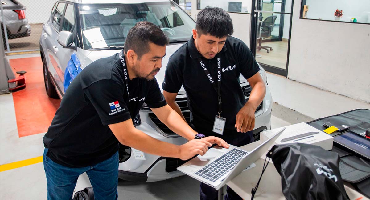 Kia Perú en la Cima: Técnico Diter Montalván Conquista el Podio en Evento Internacional